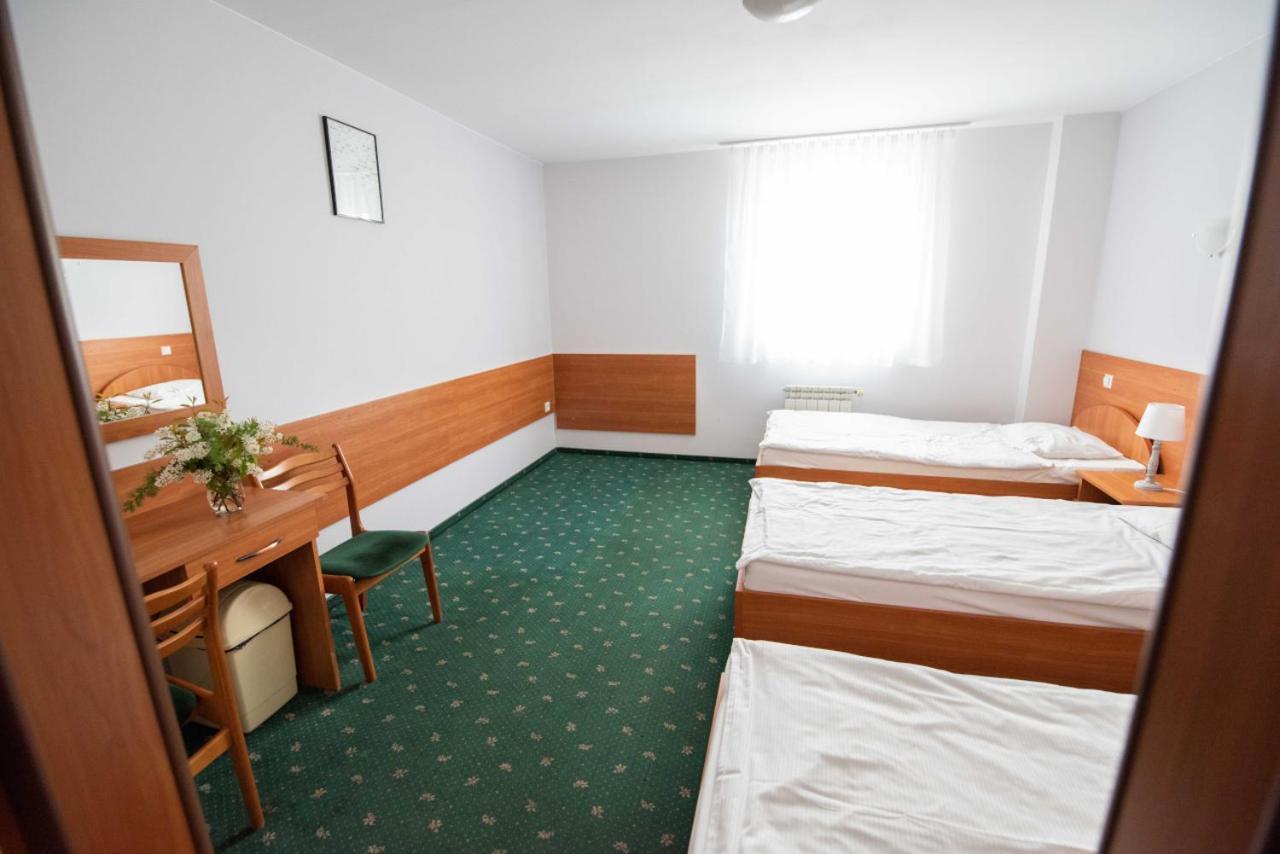 Hotel Reg Benz Mielec Exterior foto